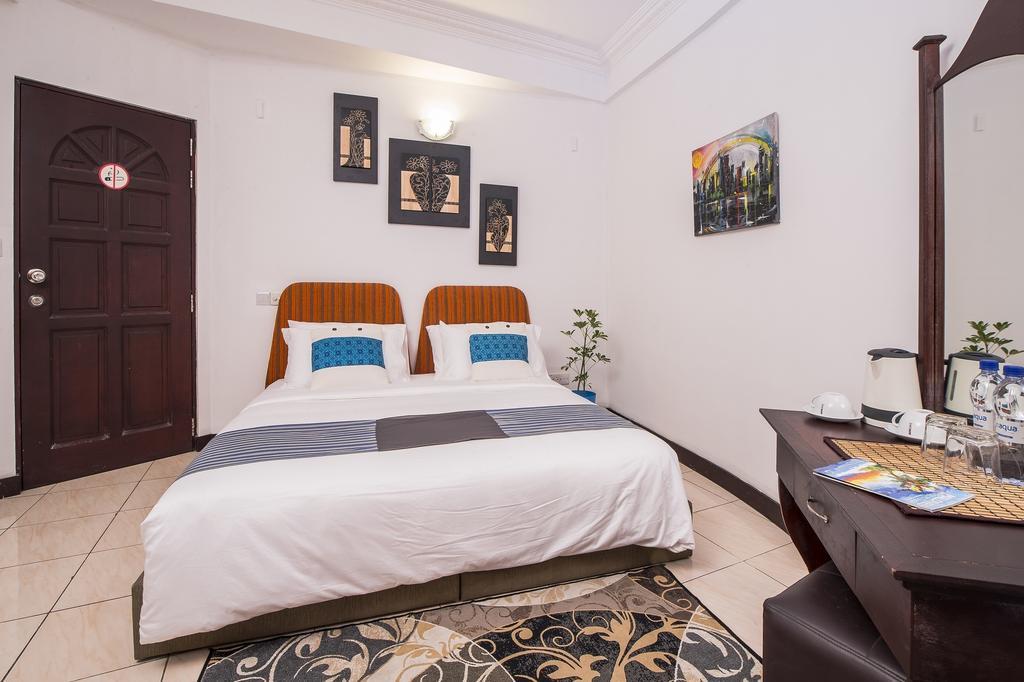 Central Boutique Inn Male Phòng bức ảnh