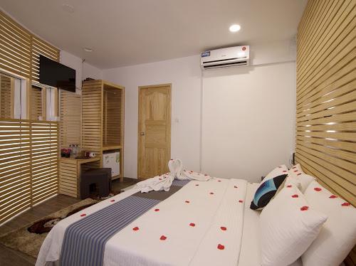Central Boutique Inn Male Ngoại thất bức ảnh
