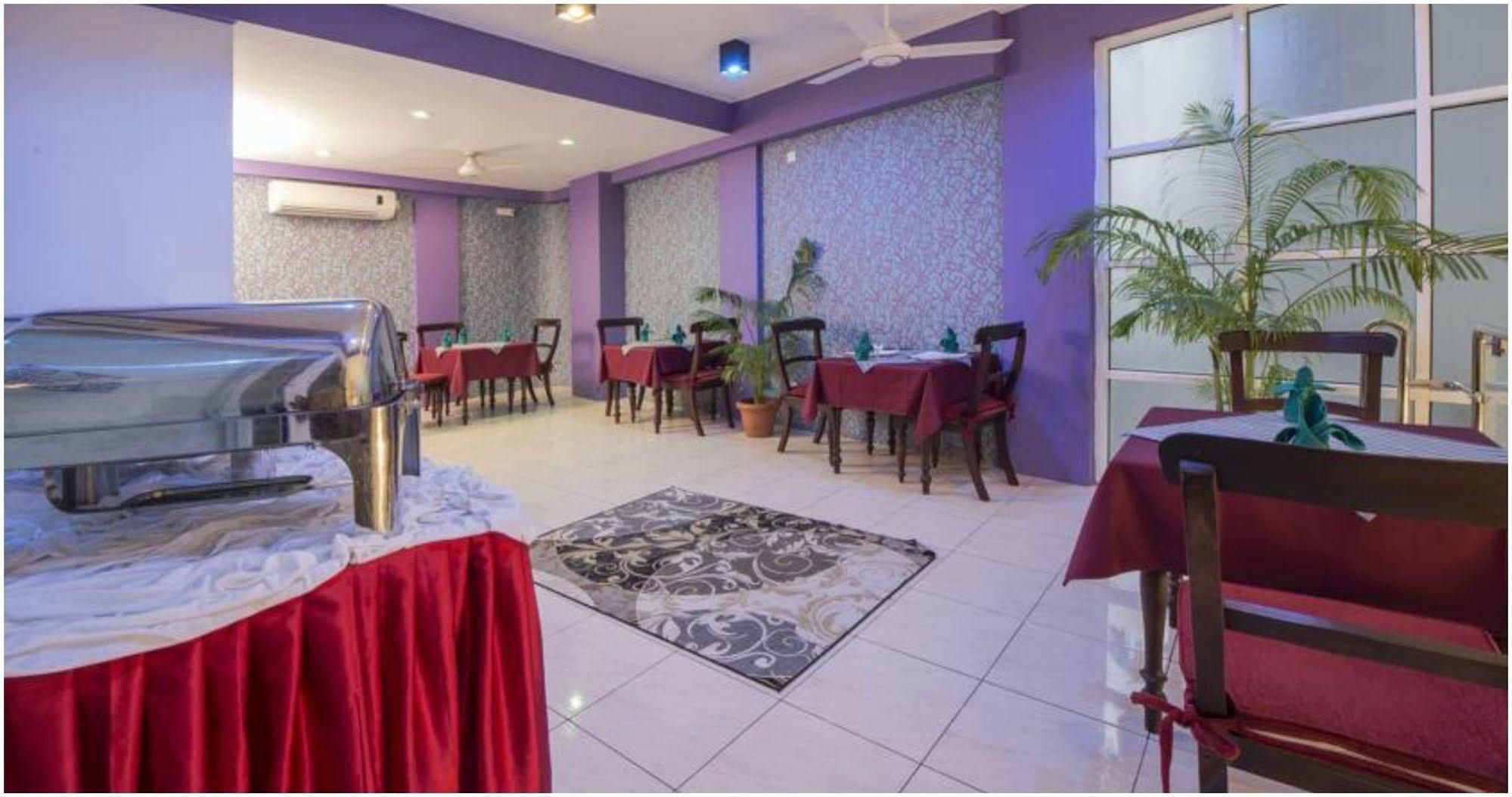 Central Boutique Inn Male Ngoại thất bức ảnh